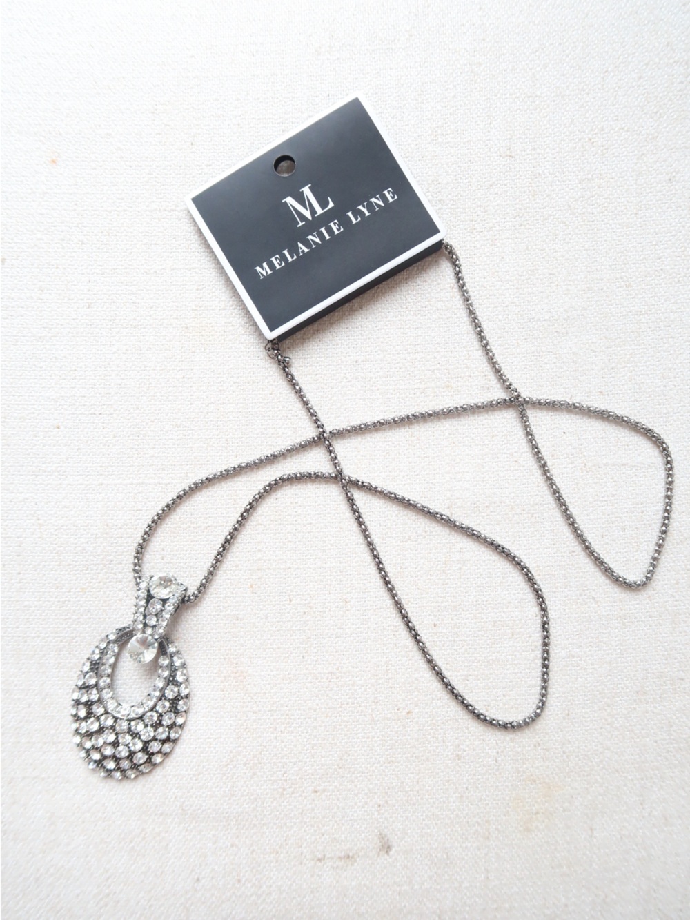 BNWT Melanie Lyne Silver Crystal Oval Pendant Necklace